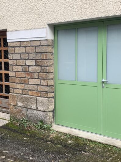 Porte de garage battante en alu