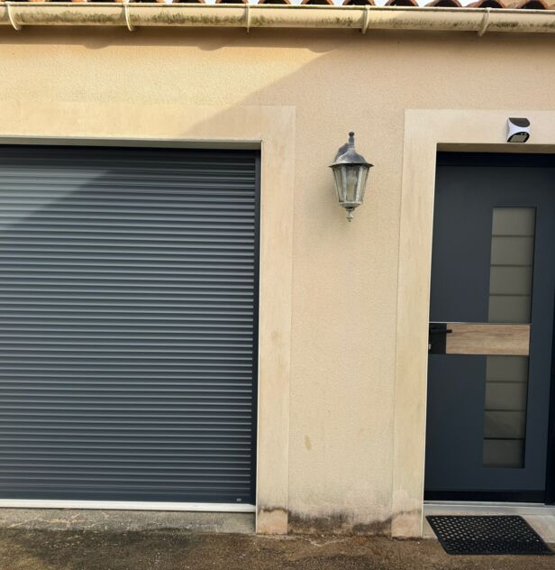 Pose d'un volet roulant solaire à INDRE